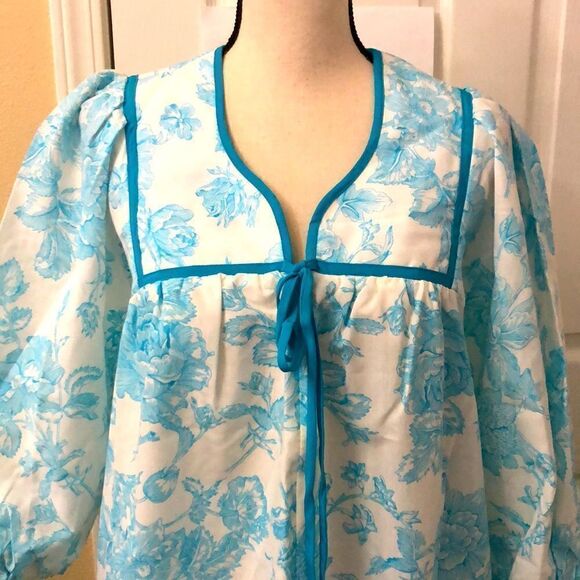Vintage Evelyn Pearson blue floral print dressing nightgown size medium - Picture 2 of 11